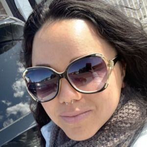 Meet your Posher, Elizabeth